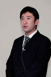成田　慎